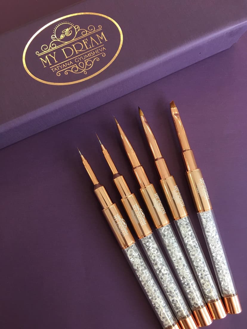 Комплект „Златните четки на Татяна Гюмишева“, с кутия за четки „My Dream“